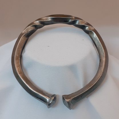 Náramek O01
